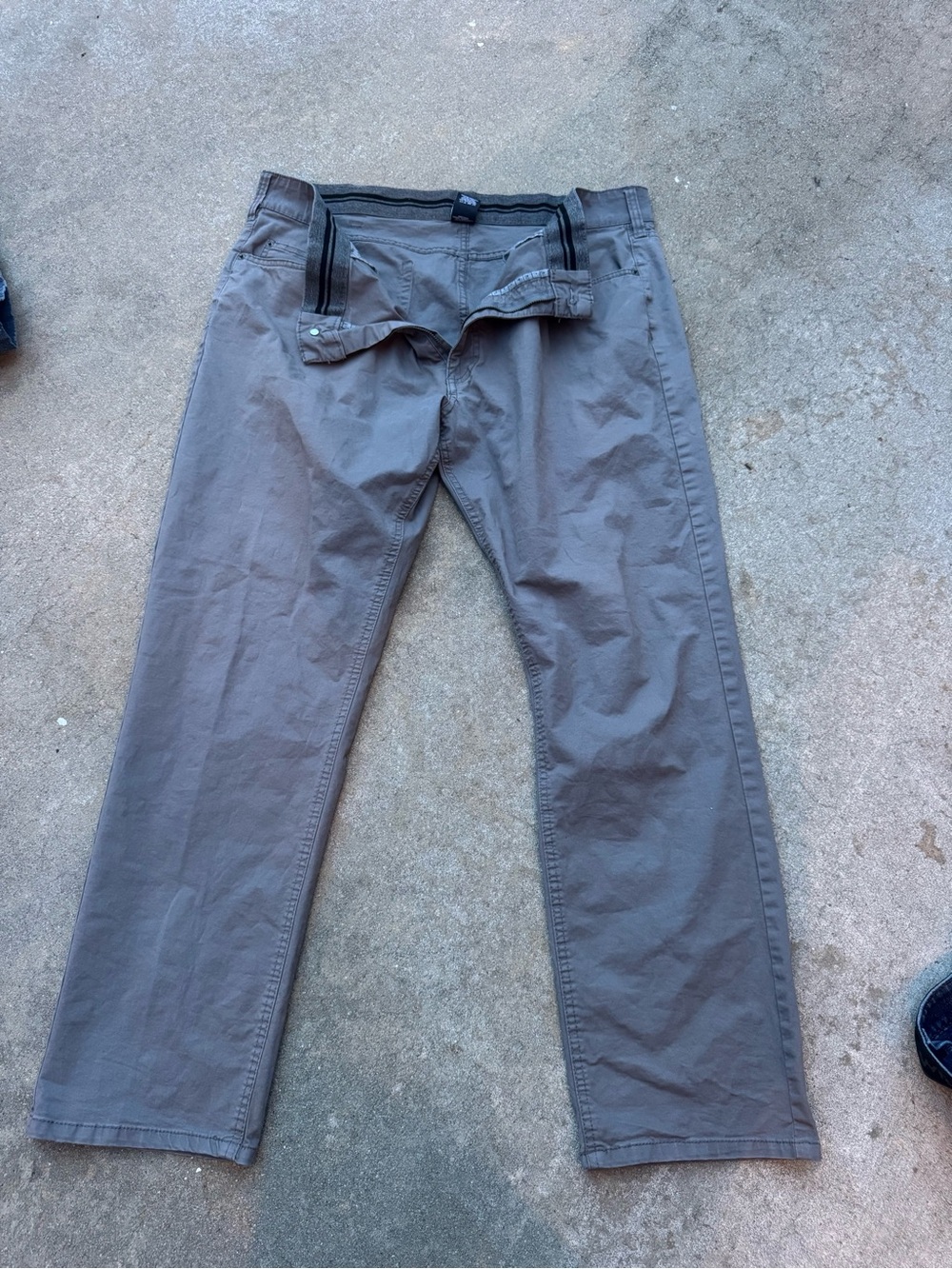 ◾️Classic Straight Chinos in Gray-Taupe